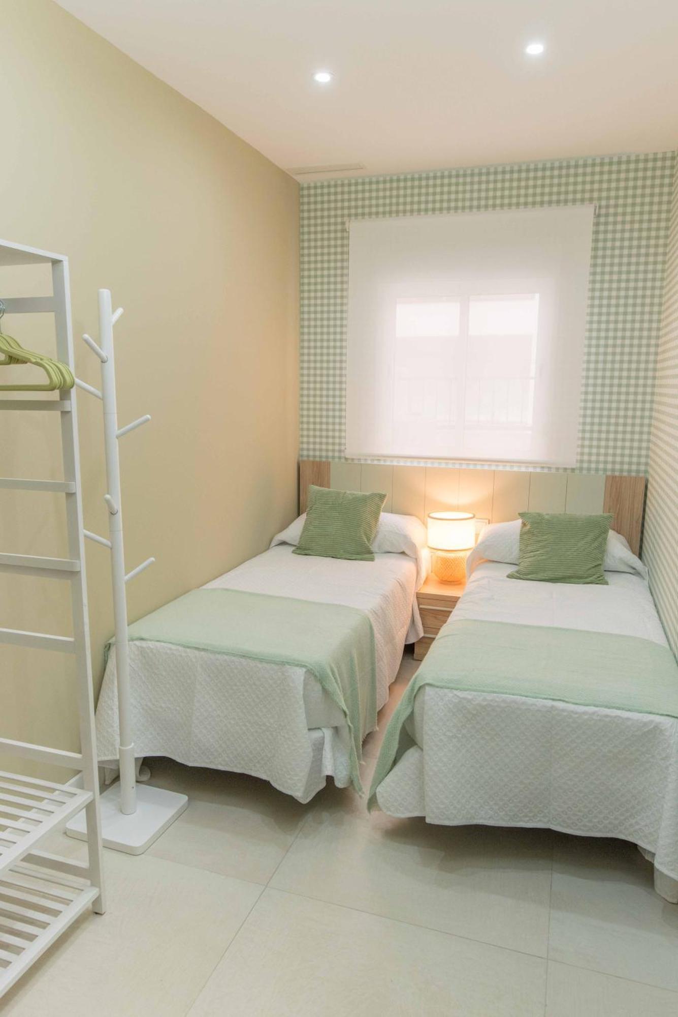 Dom wakacyjny Casa 8 Personas Con Jardin